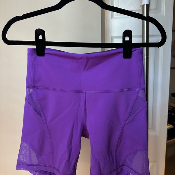 Lululemon Set – Purple Top & High-Rise Shorts - Picture 4 of 5